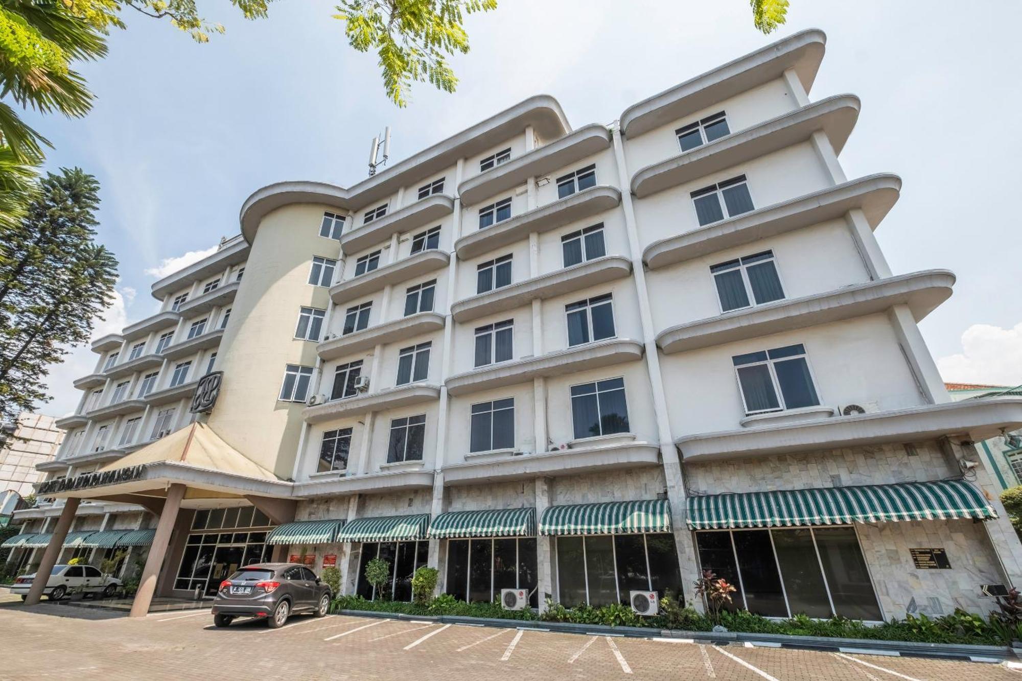 Oyo 2401 Ardini Residence Bojongsoang Экстерьер фото